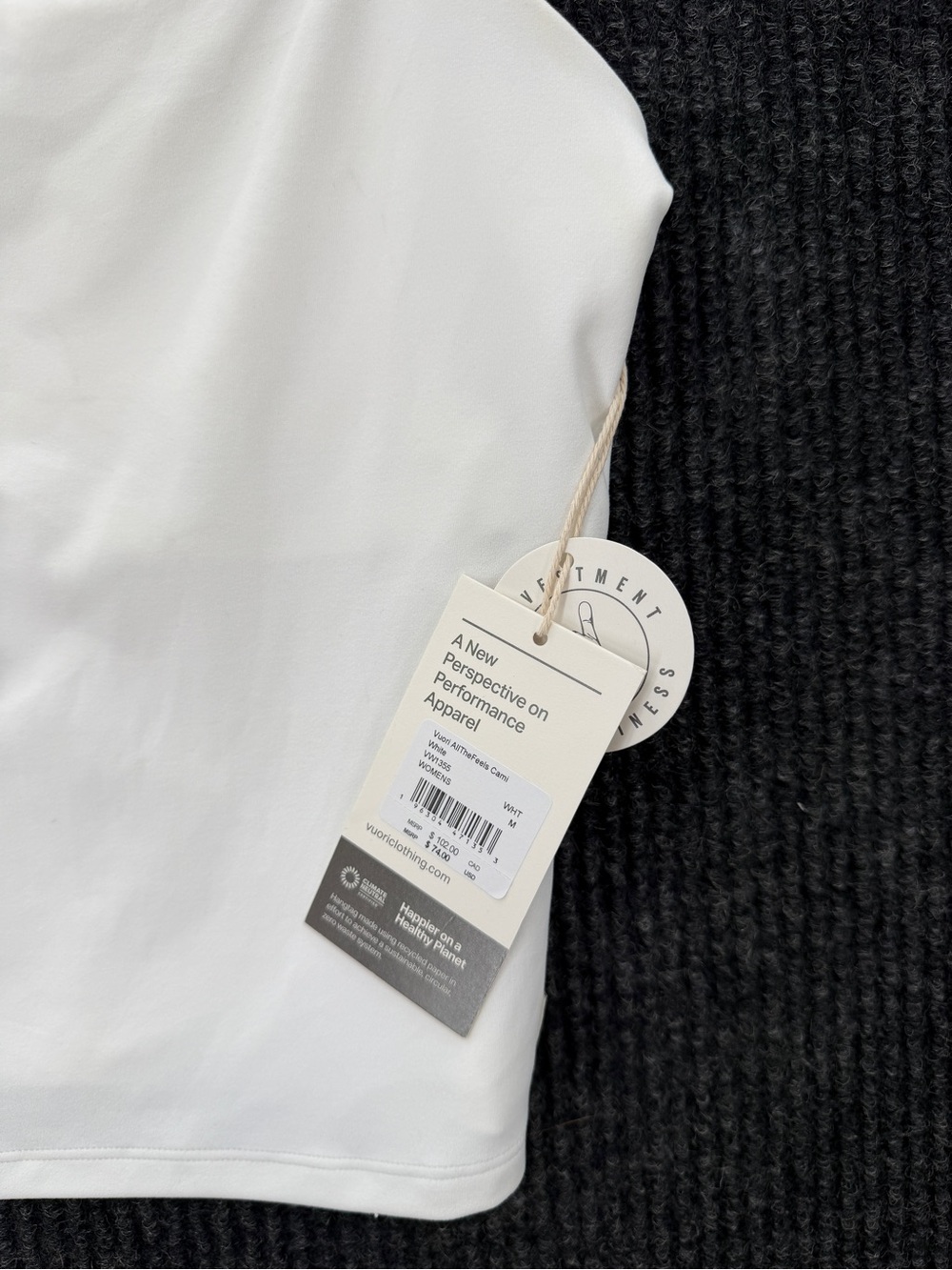NWT Vuori All The Feels Cami White VW1355 Size Medium - Picture 3 of 9
